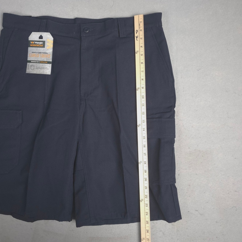Wrangler Workwear Mens Functional Cargo Shorts Blue Size 40 NWT - Picture 4 of 10